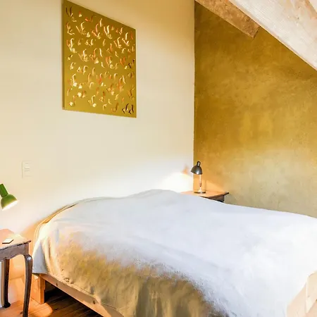 Дом отдыха In With Garden *