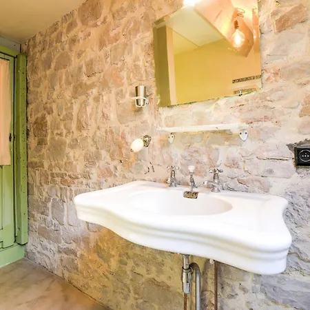 In With Garden Филиппвиль