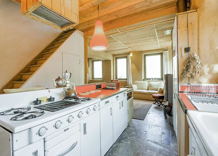 Vakantiehuis In With Garden *