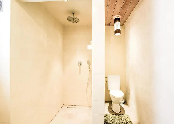 In With Garden Hébergement de vacances Philippeville